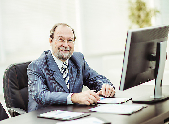 포토 JPG 해외이미지 직업 라이프스타일 행복 종이 컨셉 회사 비즈니스 사업가 통신 탁자 성공 노동자 아이디어 직장 설명 한명 미소 금융 컴퓨터 사무실 정보 흰색 업무 비즈니스맨 비즈니스우먼 계획 분석 동료 상담 경영자 문서 바쁨 긍정 온라인 경영 프로그래머 해외포토 1 여자 남자 감정 컬러 가구 관계 모션 표정 사람 생활 경제 전자제품 작업 직장인 리더 파일형식 이미지허브