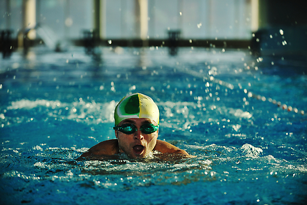 포토 JPG 해외이미지 백인 남자 수영복 스포츠 수영장 한명 상반신 성인 앞모습 물 운동 수영 수영선수 성인남자한명만 해외포토 자연요소 서양인 1 옷 뷰포인트 운동선수 건강 사람 수상스포츠 남자한명만 성인남자만 파일형식 이미지허브