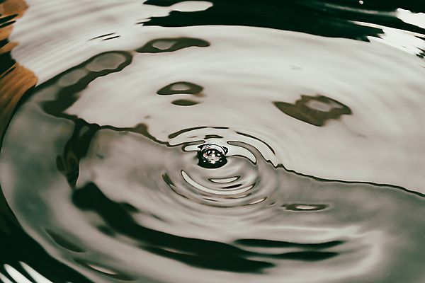 포토 JPG 해외이미지 디자인 물결 파도 백그라운드 패턴 모션 벽지 표면 추상 미술 사람없음 가로 물 갈색 노란색 우주 환경 검은색 어둠 목욕 거품 젖음 원형 액체 위생 빨래 싱크대 부식 질감 먼지 낭비 그런지 블러 옛날 위생관리 폐수 해외포토 자연요소 도형 바다 컬러 컨셉 가사 무늬 문화예술 관리 청결 환경오염 개수대 파일형식 이미지허브