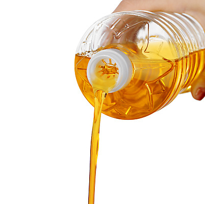 포토 JPG 해외이미지 손 실내 들기 신체부위 붓기 식용유 흰배경 페트병 오일병 해외포토 백그라운드 모션 사람 내부 흰색 기름_음식 병_담는 파일형식 이미지허브