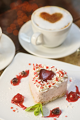 포토 JPG 해외이미지 커피 디저트 사람없음 케이크 낭만 하트 커피잔 라떼아트 해외포토 모양 음료 음식 컨셉 잔 그림 라떼 파일형식 이미지허브