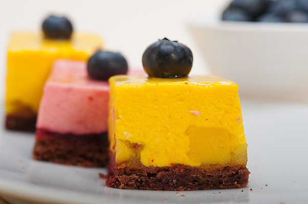 포토 JPG 해외이미지 접시 디저트 사람없음 달콤 블루베리 무스케이크 해외포토 식기 음식 과일 케이크 맛 파일형식 이미지허브