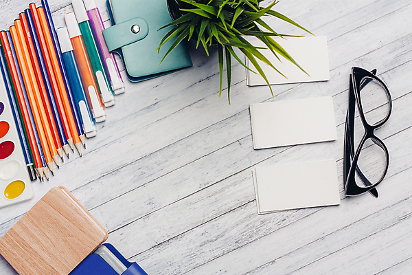 포토 JPG 해외이미지 화분 종이 안경 비즈니스 사람없음 펜 사무용품 지갑 오브젝트 카피스페이스 해외포토 잡화 문구용품 필기구 공백 파일형식 이미지허브