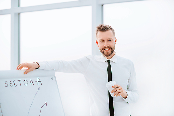 포토 JPG 해외이미지 직업 남자 컨셉 비즈니스 통신 창문 통계 성공 회의 협력 새로움 한명 서기 사람 금융 사무실 정보 가리킴 업무 비즈니스맨 발표 결과 계획 보고서 컨설턴트 경영자 투자 창업 이익 보여주기 회계 경영 마케팅 분석가 프로젝트 경제학 많음 콜라보레이션 해외포토 1 교육 모션 손짓 경제 작업 직장인 전문직 상담 리더 자영업 파일형식 이미지허브