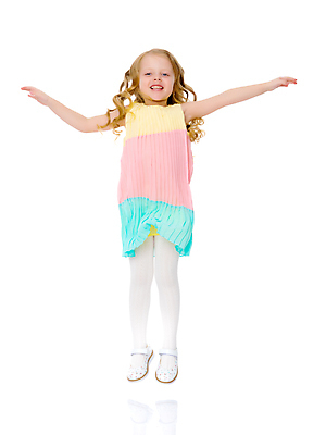 포토 JPG 해외이미지 백인 라이프스타일 드레스 여자 행복 얼굴 어린이 스포츠 백그라운드 이동 장난 놀이 건강 한명 사람 달리기 운동 뷰티 점프 기쁨 에너지 흰색 표현 달콤 작음 긍정 고립 해외포토 서양인 1 옷 감정 컬러 컨셉 모션 생활 신체부위 맛 크기 파일형식 이미지허브