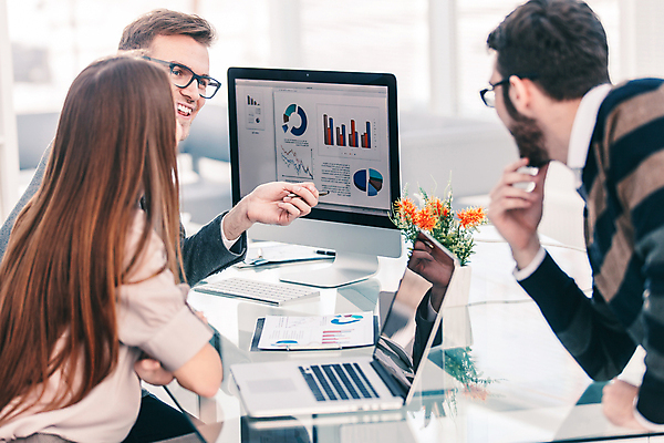 포토 JPG 해외이미지 직업 문화 백그라운드 컨셉 패턴 회사 비즈니스 통신 성공 협력 설계 악수 함께함 사람 성인 세명 금융 사무실 정보 대기 업무 비즈니스맨 자신감 계획 군중 동료 직원 계약 경영자 리더 지원 반복 해외포토 남자 감정 무늬 관계 손짓 경제 작업 직장인 파일형식 이미지허브