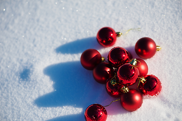 포토 JPG 해외이미지 주간 크리스마스장식 겨울 그림자 사람없음 야외 눈 오너먼트 해외포토 자연요소 계절 크리스마스 날씨 파일형식 이미지허브