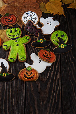 포토 JPG 해외이미지 탁자 디저트 사람없음 장식 파티 쿠키 할로윈 가을 달콤 유령 거미 박쥐 잭오랜턴 핸드메이드 호러 좀비 해외포토 계절 음식 가구 곤충 포유류 이벤트 맛 공포 파일형식 이미지허브