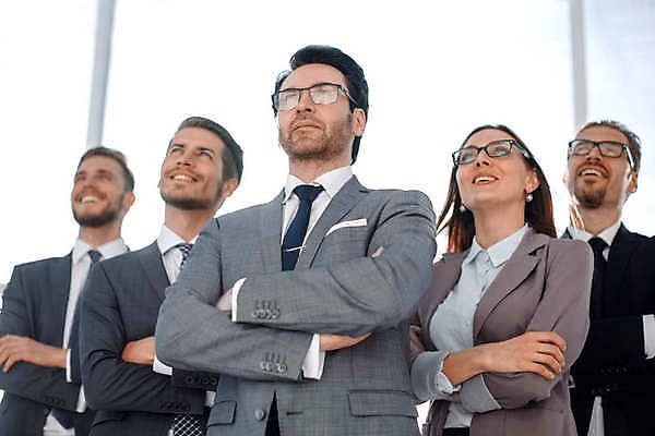 포토 JPG 해외이미지 백인 직업 컨셉 회사 비즈니스 사업가 창문 성공 회의 협력 불꽃 설계 노동자 함께함 말하기 사람 여러명 금융 사무실 태양 유행 일출 고층빌딩 비즈니스맨 비즈니스우먼 발표 그룹 계획 연결 대표 경영자 리더 해결 경영 고용 프로젝트 해외포토 자연요소 서양인 여자 남자 다수 모션 불 빌딩 경제 노을 구직 직장인 채용 파일형식 이미지허브