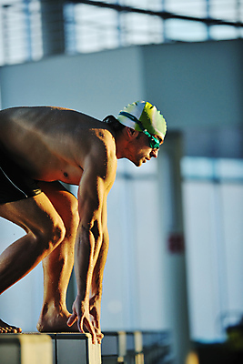 포토 JPG 해외이미지 전신 스포츠 근육 수영장 한명 이벤트 성인 옆모습 운동 점프 수영 수영선수 스타트대 성인남자한명만 해외포토 1 뷰포인트 모션 운동선수 건강 사람 수상스포츠 수영용품 남자한명만 성인남자만 파일형식 이미지허브