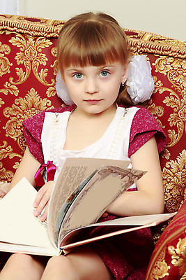 포토 JPG 해외이미지 백인 모델 템플릿 여자 딸 행복 종이 얼굴 어린이 포즈 일러스트 한명 사람 팜플렛 책 독서 뷰티 유행 귀여움 공백 덮개 흰색 오픈 잡지 작음 날씬함 교과서 레이아웃 문서 페이지 거짓 목업 해외포토 서양인 1 감정 컬러 컨셉 가족 교재 신체부위 간행물 뚜껑 크기 몸매 파일형식 이미지허브