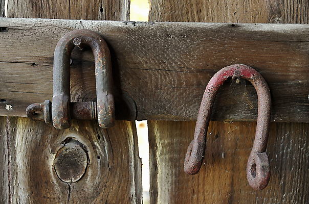 포토 JPG 해외이미지 산업 컨셉 부분 사람없음 농장 금속 장비 수확 시골 원형 작업실 역사 분위기 실 수리 제조 연결 철 향수 묘사 부식 회전 잠금 볼트 고정 외양간 밭일 옛날 잠금해제 조이기 철강 하드웨어 해외포토 도형 농업 모션 재질 컴퓨터 화장품 공구 보안 파일형식 이미지허브