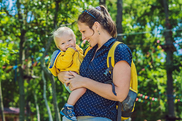 포토 JPG 해외이미지 라이프스타일 응시 공원 교육 행복 아들 어린이 백그라운드 가족 포옹 자연 엄마 휴식 함께함 건강 사랑 미소 웃음 사람 소년 성인 야외 세명 초록색 청춘 컬러풀 기쁨 가을 아기 숲 작음 해외포토 시선 계절 공공시설 남자 감정 컬러 컨셉 관계 안기 표정 생활 크기 생태계 파일형식 이미지허브