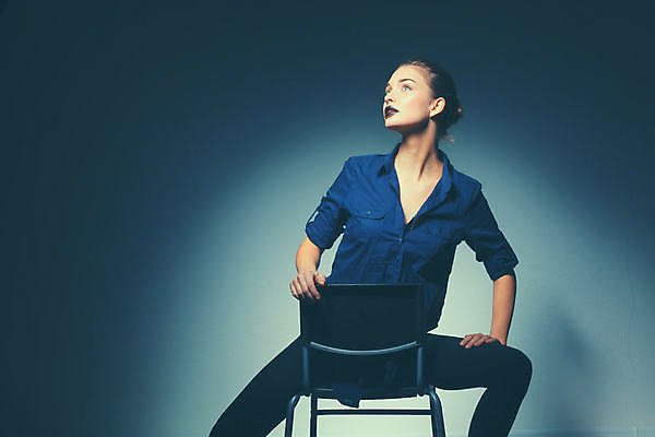 포토 JPG 해외이미지 웰빙 여자 감정 여유 얼굴 목걸이 장신구 건강 한명 사람 뷰티 유행 귀여움 신선 최고 고급 우아함 매끈함 보석 피부 순수 만족 피부관리 만들기 부드러움 내추럴 돌봄 완벽 스타일 해외포토 1 컨셉 모션 신체부위 감각 광석 파일형식 이미지허브