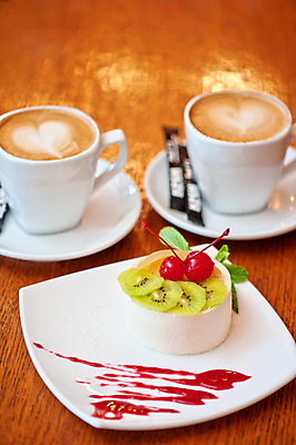 포토 JPG 해외이미지 디저트 사람없음 케이크 커피잔 라떼아트 해외포토 커피 음식 잔 그림 라떼 파일형식 이미지허브