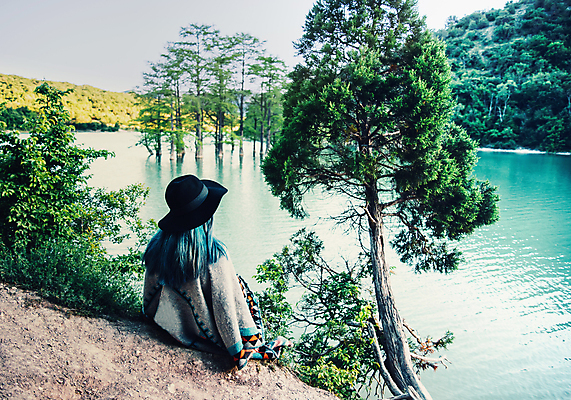 포토 JPG 해외이미지 나무 백인 모자 1 라이프스타일 공원 여자 행복 호수 여행 자연 휴식 한명 사람 성인 야외 물 여름 뷰티 유행 봄 스타일 해외포토 자연요소 서양인 식물 잡화 계절 공공시설 감정 컨셉 생활 생태계 파일형식 이미지허브