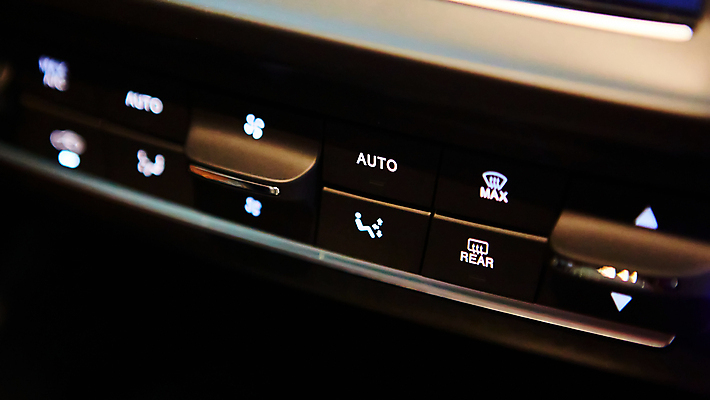 포토 JPG 해외이미지 디자인 교통시설 자동차 실내 손잡이 사람없음 내부 검은색 힘 장비 운전 흐름 추위 기구 판넬 뜨거움 원형 고급 시원함 난방기 회전 언론 시스템 온도 스위치 조절 계기판 린스 자동 제어 해외포토 도형 육상교통 컬러 교통 컨셉 모션 시설 난방용품 파일형식 이미지허브