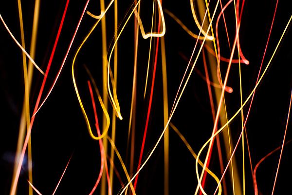 포토 JPG 해외이미지 디자인 선 백그라운드 크리스마스 곡선 검은배경 추상 휴가 조명 새로움 사람없음 장식 가로 빨간색 빛 컬러풀 우주 검은색 화환 어둠 젖음 광선 램프 도시 원형 야간 연도 심플 인공 혼란 해외포토 자연요소 도형 기념일 꽃 컬러 컨셉 무늬 파일형식 이미지허브