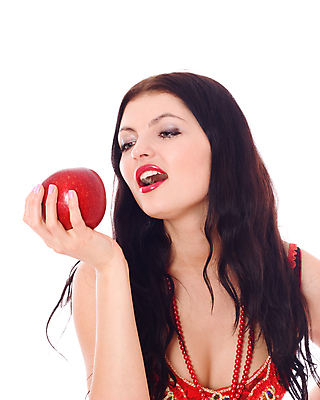 포토 JPG 해외이미지 백인 1 라이프스타일 손 여자 음식 백그라운드 과일 건강 한명 사람 성인 빨간색 흰색 잡기 사과 유혹 날씬함 고립 얇은 적자 유일 해외포토 서양인 컬러 컨셉 모션 생활 신체부위 몸매 파일형식 이미지허브