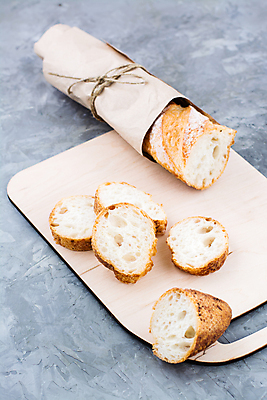 포토 JPG 해외이미지 전통 잡화 종이 음식 조각 다이어트 포장 탁자 주택 건강 사람없음 세로 갈색 노란색 식사 저녁식사 빵집 회색 껍질 신선 황금 맛 아침식사 바게트 낟알 자르기 시리얼 밀 굽기 먹기 유기농 슬라이스 덩어리 내추럴 프랑스어 점심식사 번 페스츄리 맛있는 해외포토 문자 웰빙 빵 컬러 가구 컨셉 모션 곡류 건물 상점 구이 파일형식 이미지허브