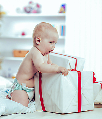 포토 JPG 해외이미지 백인 라이프스타일 옷 여자 딸 행복 어린이 컨셉 가족 엄마 휴가 함께함 선물 한명 사람 쇼핑 상자 유행 바구니 잡기 생일 센터 달콤 작음 컨테이너 긍정 소매 세대 승인 해외포토 서양인 1 기념일 감정 산업 관계 모션 생활 맛 크기 파일형식 이미지허브
