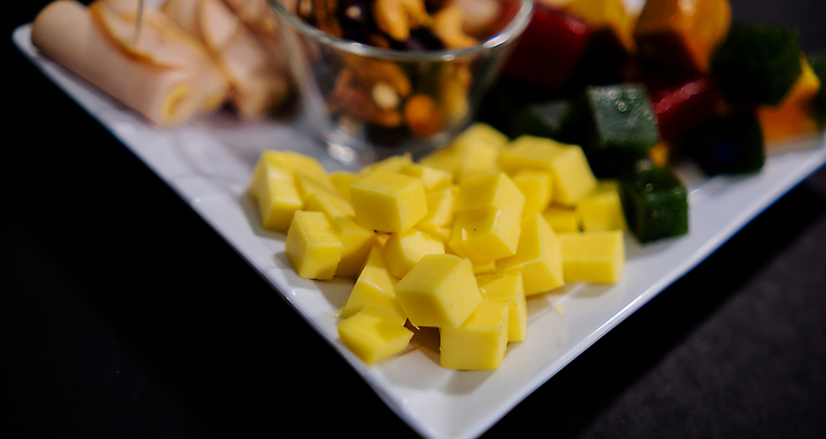 포토 JPG 해외이미지 접시 음식 조각 다이어트 재료 유리 멕시코 건강 종류 사람없음 검은색 신선 달콤 맛 큐브 오브젝트 주사위 서빙 아몬드 젤리 이쑤시개 내추럴 백자 핸드메이드 맛있는 해외포토 식기 컬러 컨셉 북아메리카 재질 디저트 견과류 도자기 파일형식 이미지허브