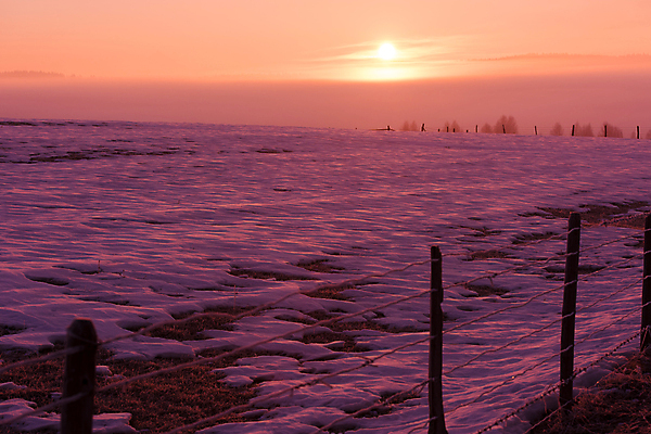포토 JPG 해외이미지 겨울 하늘 아침 파노라마 사람없음 야외 햇빛 태양 일출 추위 눈내림 해외포토 주간 자연요소 계절 눈_날씨 촬영기법 노을 파일형식 이미지허브