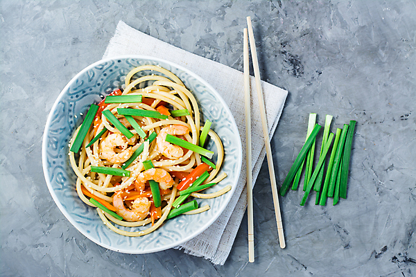 포토 JPG 해외이미지 전통 접시 음식 백그라운드 다이어트 채소 젓가락 태국 양파 새우 파스타 건강 스파게티 요리 동양인 사람없음 빨간색 초록색 식당 일본 식사 저녁식사 중국 이탈리아 당근 튀김 신선 면 뜨거움 맛 굽기 해산물 국수 매움 후추 점심식사 채식주의자 맛있는 해외포토 식기 유럽 아시아 컬러 컨셉 뿌리채소 서양음식 수저 갑각류 인종 상점 면류 구이 향신료 채식 파일형식 이미지허브