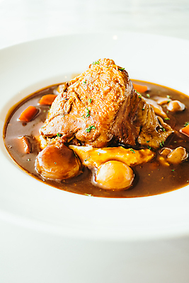 포토 JPG 해외이미지 전통 접시 음식 백그라운드 탁자 오리 육류 요리 사람없음 빨간색 와인 식사 저녁식사 치킨 흰색 사과 굽기 허브 메인 거위 프랑스어 절임 해외포토 식물 문자 식기 컬러 가구 과일 식재료 조류 주류 구이 닭고기요리 파일형식 이미지허브