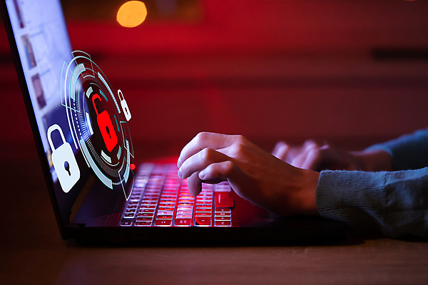 JPG 해외이미지 손 백그라운드 일러스트 신체부위 빨간색 노트북 디지털 타이핑 보호 사이버 보안 인터페이스 홀로그램 해외일러스트 컬러 컨셉 안전 사람 전자제품 파일형식 이미지허브