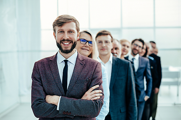 포토 JPG 해외이미지 직업 응시 여자 남자 선 컨셉 회사 비즈니스 사업가 성공 협력 설계 노동자 직장 실내 서기 사람 여러명 사무실 업무 비즈니스맨 자신감 그룹 우아함 대표 동료 직원 경영자 리더 경영 줄서기 해외포토 시선 감정 다수 관계 모션 내부 작업 직장인 파일형식 이미지허브