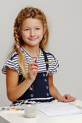 포토 JPG 해외이미지 백인 손 여자 교육 행복 종이 어린이 백그라운드 장난 학교 놀이 주택 창조 미술 한명 미소 사람 학습 컬러풀 뷰티 페인트 유치원 기쁨 흰색 붓 그리기 작음 그림 예술가 화가 고립 초보 해외포토 서양인 직업 1 감정 컬러 모션 문화예술 표정 건물 신체부위 크기 파일형식 이미지허브