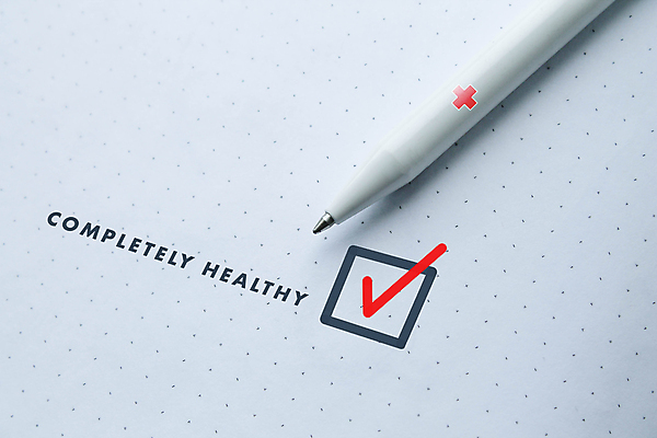 포토 JPG 해외이미지 직업 손 응시 여자 컨셉 텍스트 손가락 청진기 노동자 새로움 아이디어 건강 사람 사람없음 치료 책 약 펜 우주 쪽지 진료 환자 의사 흰색 잡기 오픈 종업원 회전 페이지 테라피 돌봄 해외포토 시선 컬러 의학 의료기기 모션 신체부위 필기구 뷰티 의료진 파일형식 이미지허브