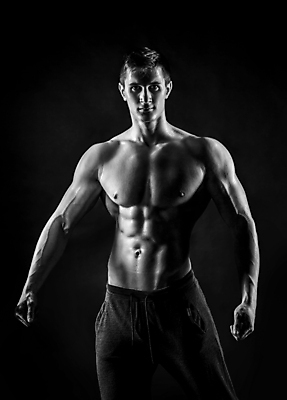 포토 JPG 해외이미지 응시 남자 검은배경 근육 흑백 한명 상반신 성인 앞모습 보디빌더 근육질 성인남자한명만 해외포토 1 시선 뷰포인트 백그라운드 촬영기법 사람 검은색 보디빌딩 몸매 남자한명만 성인남자만 파일형식 이미지허브