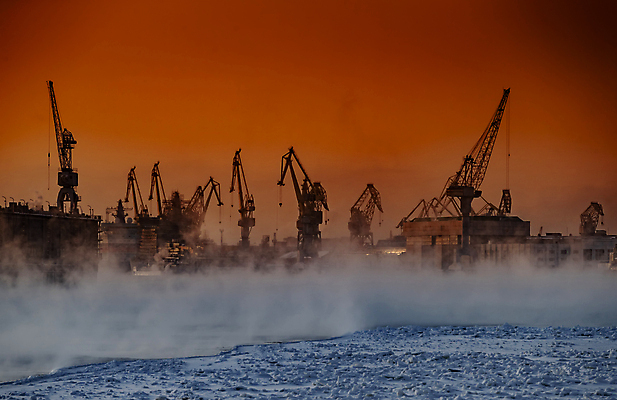 포토 JPG 해외이미지 하늘 사람없음 야외 일몰 중장비 연기 야간 조선소 기중기 산업시설 산업현장 해외포토 자연요소 산업 노을 산업장비 파일형식 이미지허브