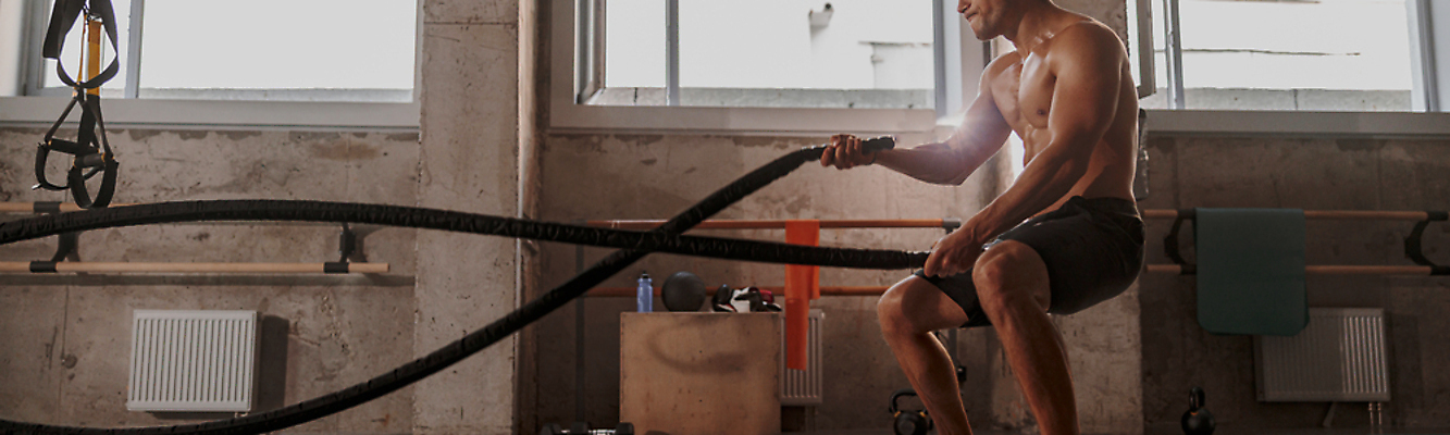 포토 JPG 해외이미지 백인 남자 밧줄 스포츠 파도 십자가 신체 반바지 근육 탈의 실내 건강 한명 운동 힘 공연 장비 기차 에너지 연습 체육관 싸움 근육질 노력 몸통 무거움 운동가 이두근 자극 해외포토 서양인 1 줄 육상교통 바다 바지 모션 대중교통 사람 이벤트 내부 신체부위 무게 몸매 파일형식 이미지허브