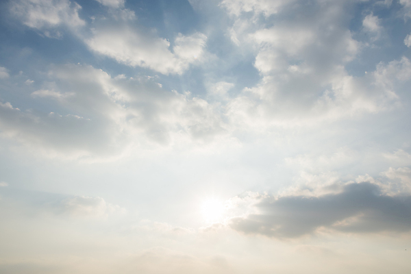 포토 JPG 해외이미지 백그라운드 자연 하늘 날씨 사람없음 파란색 빛 햇빛 뷰티 흰색 천국 솜털 해외포토 컬러 태양 생태계 파일형식 이미지허브
