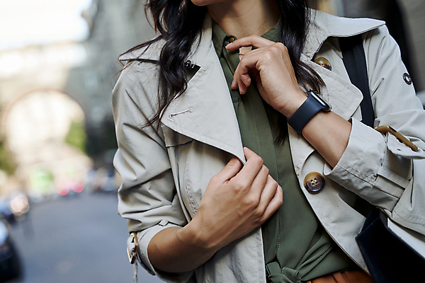 포토 JPG 해외이미지 백인 모델 모자 응시 옷 여자 행복 얼굴 돈 가방 거리 한명 미소 사람 성인 야외 쇼핑 유행 세일 걷기 기쁨 코트 도시 우아함 구매 타운 쇼퍼홀릭 스타일 해외포토 서양인 1 시선 잡화 감정 컨셉 모션 표정 신체부위 외투 재산 파일형식 이미지허브