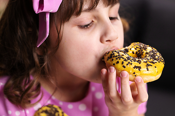 포토 JPG 해외이미지 1 라이프스타일 손 감정 얼굴 음식 분홍색 다이어트 디저트 건강 사탕 한명 사람 컬러풀 바구니 케이크 초콜릿 튀김 입 도넛 맛 아침식사 설탕 굽기 먹기 배고픔 크림 속도 반죽 덩어리 토막 페스츄리 해로움 맛있는 해외포토 빵 컬러 컨셉 모션 생활 신체부위 식사 구이 파일형식 이미지허브