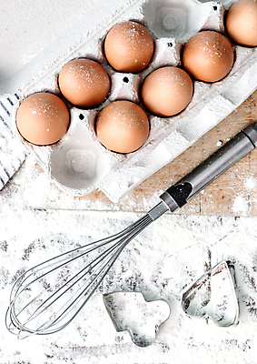 포토 JPG 해외이미지 실내 사람없음 제과 계란 밀가루 거품기 쿠키틀 계란판 해외포토 주방용품 내부 제과제빵 알 가루 제빵도구 파일형식 이미지허브