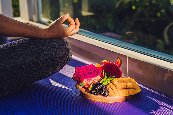 포토 JPG 해외이미지 백인 라이프스타일 여자 행복 음식 스포츠 다이어트 과일 요가 귤 건강 한명 사람 성인 초록색 비키니 컬러풀 주방 화목 용 영혼 아침식사 사과 시원함 명상 유기농 망고 성분 교차 돌봄 석공 스무디 이국적 맛있는 해외포토 서양인 1 웰빙 수영복 감정 음료 컬러 컨셉 모션 생활 식사 열대과일 파일형식 이미지허브