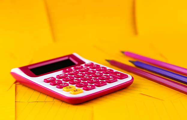 포토 JPG 해외이미지 학생 손 교육 종이 커피 백그라운드 컨셉 돈 비즈니스 학교 탁자 설계 문구용품 직장 사람없음 목재 경제 사무실 연필 펜 쪽지 공책 자료 공백 장비 계산기 흰색 업무 계산 계획 정상 스케치 책상 오브젝트 보고서 그림 질감 시트 회계 계좌 세금 공급 해외포토 나무 음료 컬러 가구 회사 재료 학용품 미술 신체부위 금융 필기구 작업 재산 파일형식 이미지허브