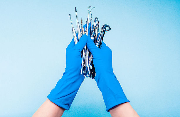 포토 JPG 해외이미지 직업 손 장갑 백그라운드 손가락 건강 치과 병원 사람없음 치료 파란색 약 금속 장비 시험 의사 흰색 기구 도구 공구 잡기 치아 오브젝트 치과의사 외과 돌봄 라텍스 위생관리 철강 카피스페이스 해외포토 잡화 교육 컬러 의학 모션 재질 관리 신체부위 공백 의료진 소화기관 파일형식 이미지허브