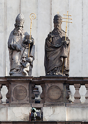 포토 JPG 해외이미지 외관 유럽 종교 문화 조각 여행 십자가 건축양식 거리 사람없음 조각상 교회 여행객 도시 예수 역사 재산 묘사 신성 체코 프라하 타운 동쪽 천연기념물 공화국 바로크 옛날 해외포토 건축 나라 종교건축 사람 건물 금융 조형물 신_종교 방향 파일형식 이미지허브