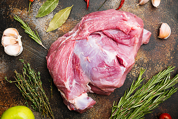 포토 JPG 해외이미지 식재료 마늘 생고기 돼지고기 사람없음 하이앵글 로즈메리 백리향 월계수 해외포토 뷰포인트 채소 육류 허브 파일형식 이미지허브