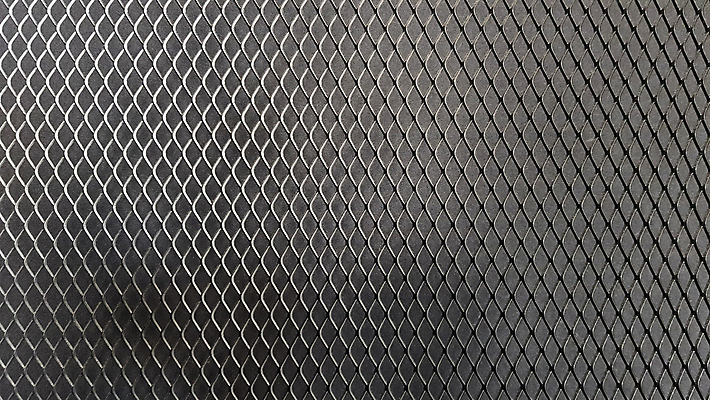 포토 JPG 해외이미지 모양 디자인 산업 벽 백그라운드 패턴 벽지 표면 추상 프레임 사람없음 빛 반사 우주 금속 검은색 어둠 힘 장비 회색 덮개 판넬 그물 구멍 그릴 보호 철 질감 창살 시트 망사 벌집 철강 반복 국경 해외포토 컬러 컨셉 무늬 재질 주방용품 뚜껑 직물 파일형식 이미지허브