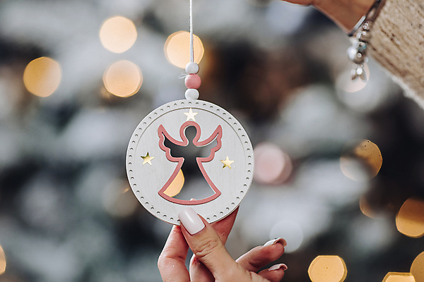 포토 JPG 해외이미지 전통 손 디자인 행복 백그라운드 크리스마스 휴가 천사 전등 새해 주택 실내 선물 사람없음 내부 장식 장난감 크리스마스트리 파티 축제 방 피규어 흰색 축하 잡기 우아함 닫기 은색 오브젝트 잔치 핸드메이드 해외포토 기념일 감정 컬러 컨셉 모션 조명 이벤트 건물 신체부위 미니어처 파일형식 이미지허브