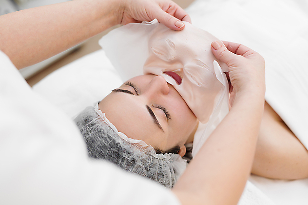 포토 JPG 해외이미지 백인 직업 손 웰빙 여자 얼굴 신체 휴식 건강 가면 두명 치료 뷰티 상점 스파 화장품 껍질 흰색 붓 미용사 소중 피부 크림 피부관리 테라피 내추럴 여드름 순서 삭제 고립 돌봄 보습 신청 해외포토 서양인 컬러 컨셉 의학 모션 사람 신체부위 파일형식 이미지허브