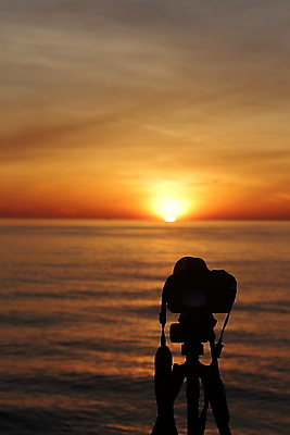 포토 JPG 해외이미지 계절 실루엣 모래 파도 바다 여행 오렌지 자연 벽지 하늘 아침 휴식 사람없음 빛 컬러풀 햇빛 태양 뷰티 반사 카메라 일출 맑음 일몰 봄 새벽 황금 디지털카메라 저녁 휴양지 카이로 수평선 해외포토 주간 자연요소 컬러 컨셉 과일 날씨 촬영기법 이집트 전자제품 노을 장소 야간 생태계 파일형식 이미지허브