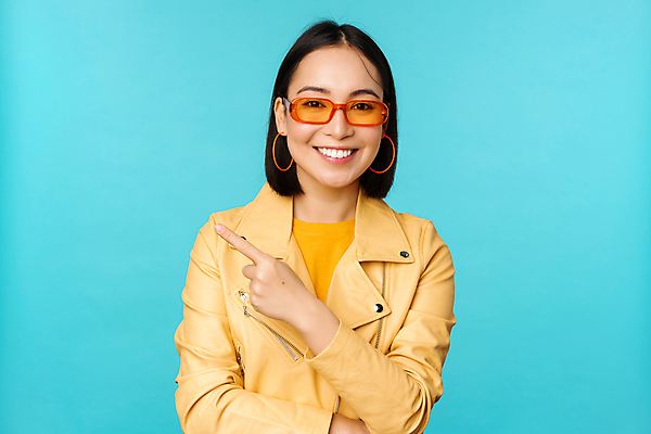 포토 JPG 해외이미지 모델 라이프스타일 손 여자 감정 얼굴 백그라운드 비즈니스 사업가 갈색머리 한국 한명 서기 사람 동양인 쇼핑 선글라스 사무실 유행 세일 일본 중국 봄 흰색 가리킴 표현 업무 자신감 시원함 심볼 대학교 보여주기 스타일 자극 해외포토 직업 1 헤어스타일 계절 아시아 안경 컬러 학교 모션 인종 손짓 생활 신체부위 작업 파일형식 이미지허브